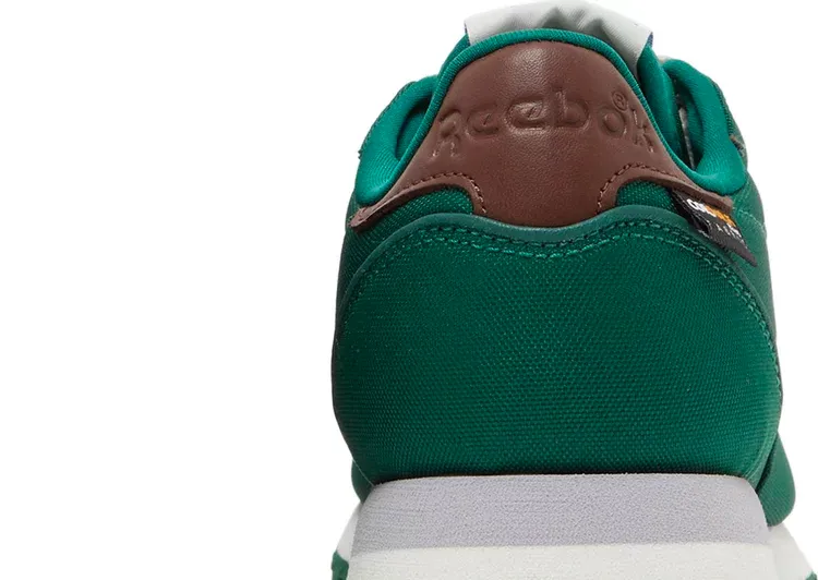 Classic leather 'dark green' Reebok sneakers, green