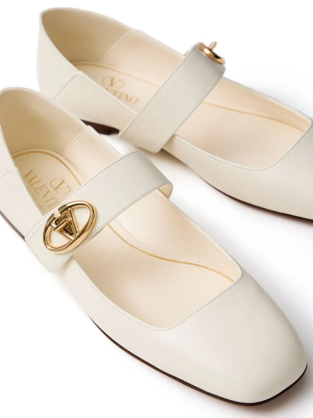 Valentino Garavani Flat shoes White